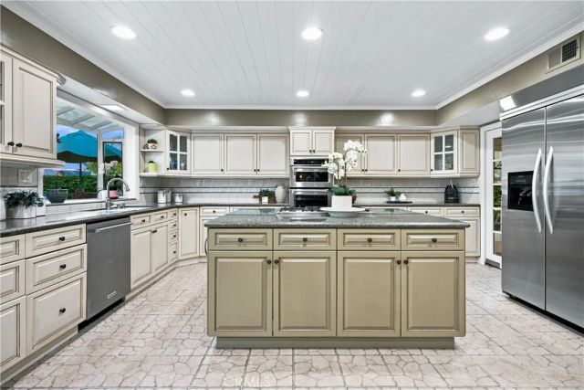 30220 Walford Court, Agoura Hills, CA 91301