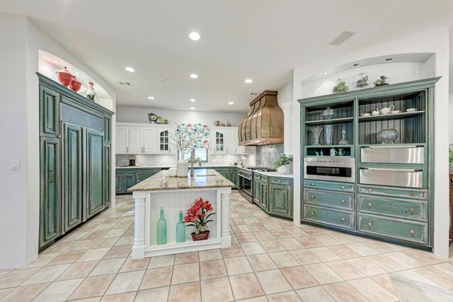 408 Haney TRCE, Horseshoe Bay, TX 78657