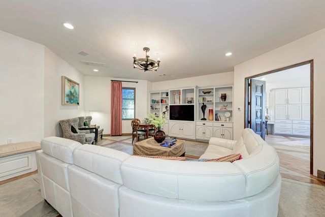 408 Haney TRCE, Horseshoe Bay, TX 78657