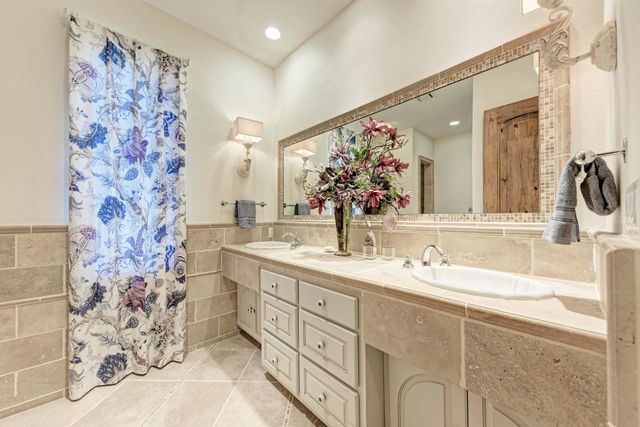 408 Haney TRCE, Horseshoe Bay, TX 78657