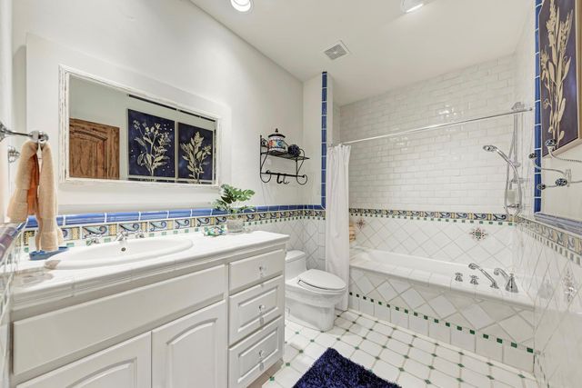 408 Haney TRCE, Horseshoe Bay, TX 78657