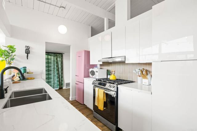 3430 Las Vegas Drive, Oceanside, CA 92054