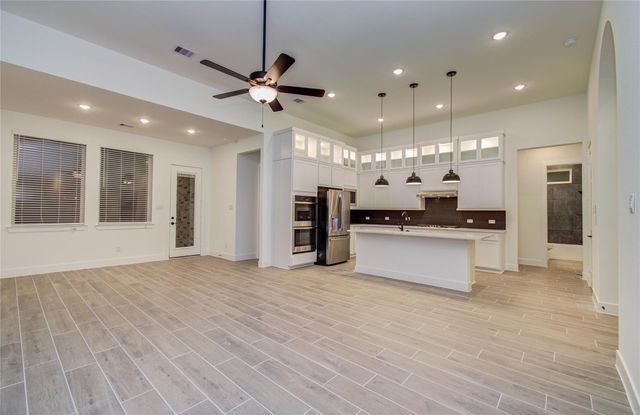 15034 Mission Avenue, Mont Belvieu, TX 77523