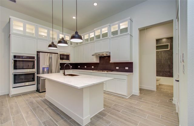 15034 Mission Avenue, Mont Belvieu, TX 77523