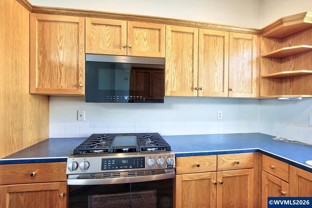 4856 NW Huserik Dr, Portland, OR 97229