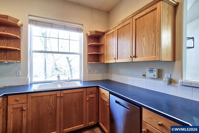 4856 NW Huserik Dr, Portland, OR 97229