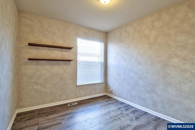 4856 NW Huserik Dr, Portland, OR 97229