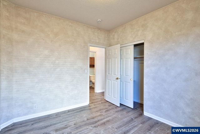 4856 NW Huserik Dr, Portland, OR 97229