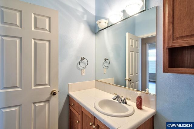 4856 NW Huserik Dr, Portland, OR 97229