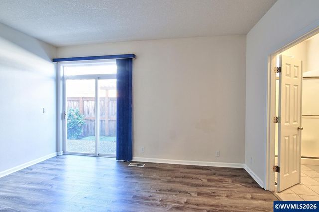 4856 NW Huserik Dr, Portland, OR 97229