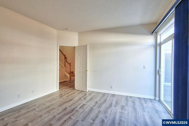 4856 NW Huserik Dr, Portland, OR 97229