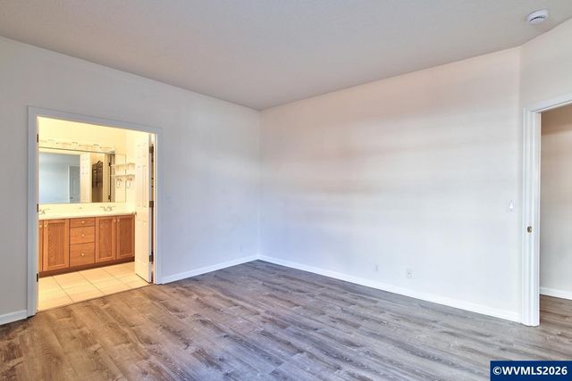 4856 NW Huserik Dr, Portland, OR 97229