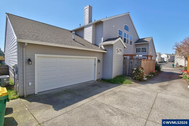 4856 NW Huserik Dr, Portland, OR 97229