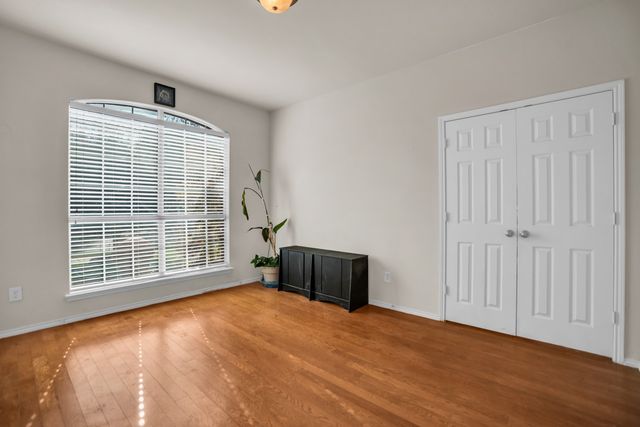 2228 Sparrow Hawk Court, Grand Prairie, TX 75052