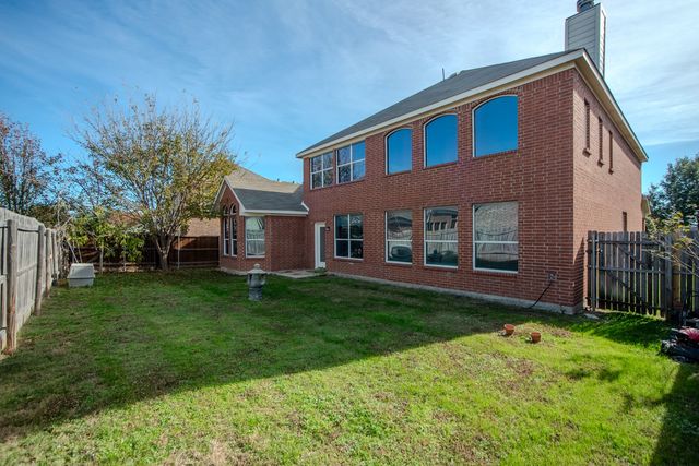 2228 Sparrow Hawk Court, Grand Prairie, TX 75052