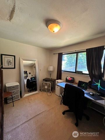 20119 14th Avenue S, Seatac, WA 98198
