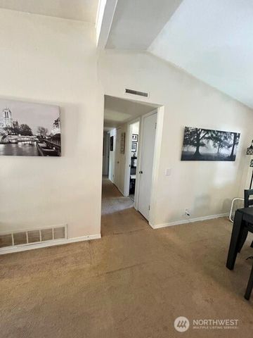 20119 14th Avenue S, Seatac, WA 98198