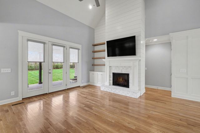 1124 Willow Springs Dr, Lebanon, TN 37087