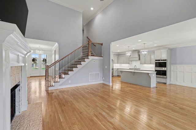 1124 Willow Springs Dr, Lebanon, TN 37087