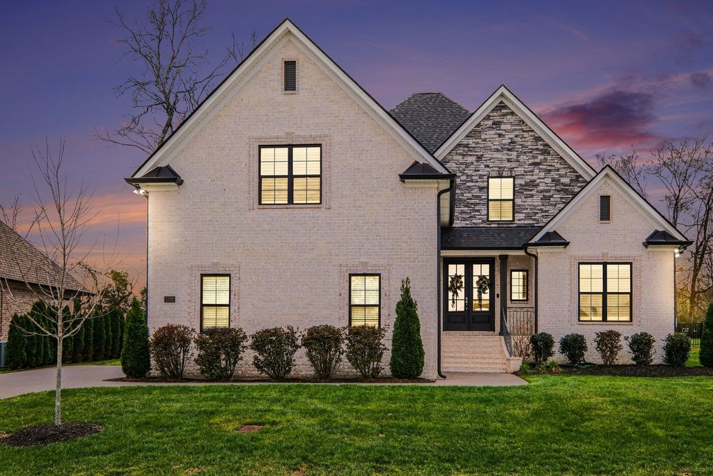 1124 Willow Springs Dr, Lebanon, TN 37087