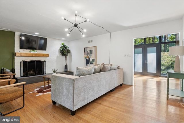 646 WOODVIEW DR, Hockessin, DE 19707