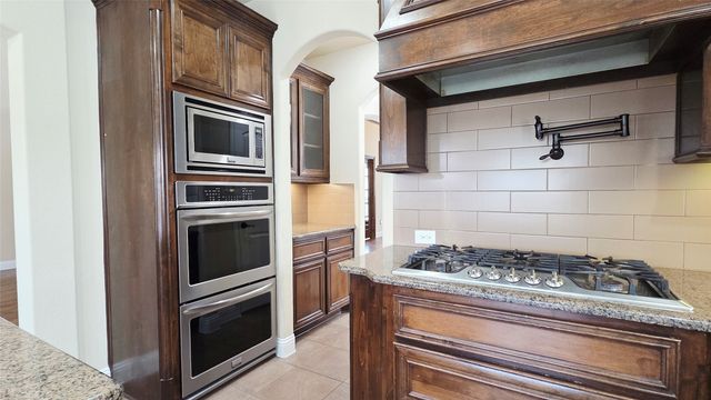 12381 Summertree Drive, Frisco, TX 75035