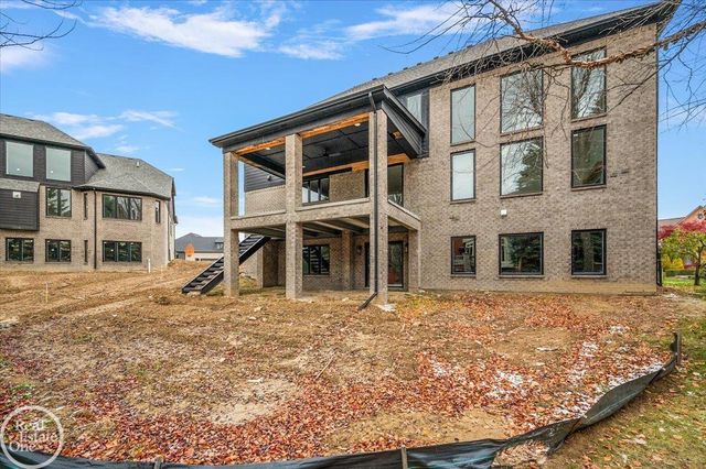 54125 Carrington Drive, Shelby Twp, MI 48316