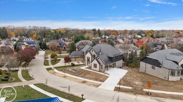 54125 Carrington Drive, Shelby Twp, MI 48316