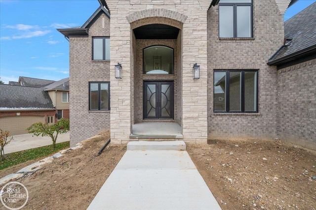54125 Carrington Drive, Shelby Twp, MI 48316