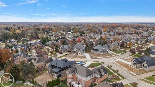 54125 Carrington Drive, Shelby Twp, MI 48316