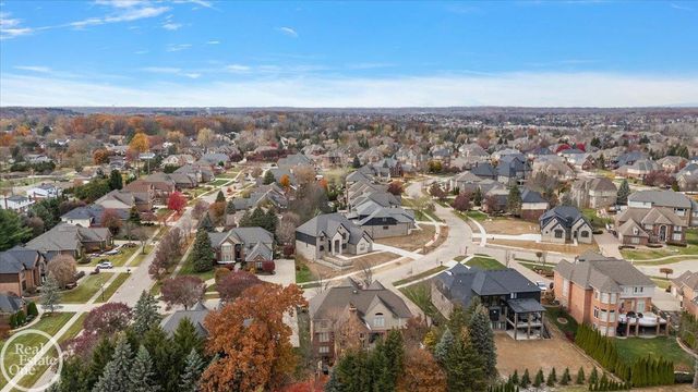 54125 Carrington Drive, Shelby Twp, MI 48316