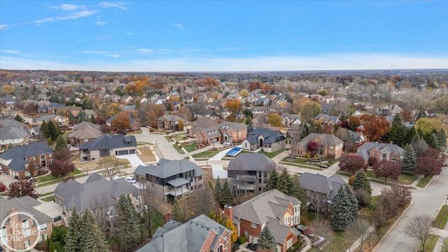 54125 Carrington Drive, Shelby Twp, MI 48316