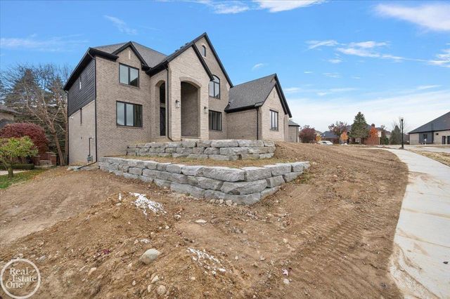 54125 Carrington Drive, Shelby Twp, MI 48316