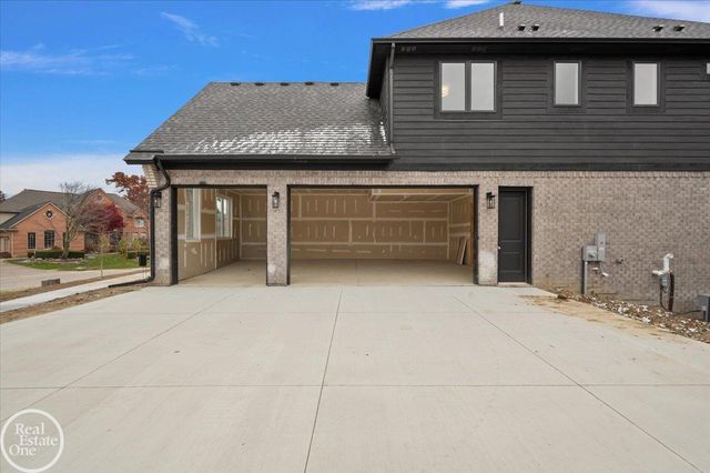 54125 Carrington Drive, Shelby Twp, MI 48316