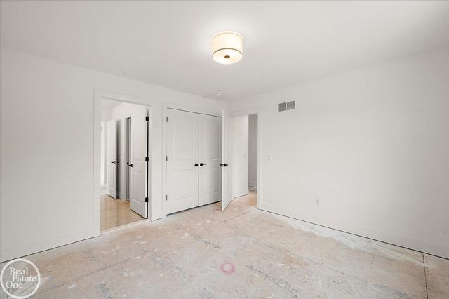 54125 Carrington Drive, Shelby Twp, MI 48316