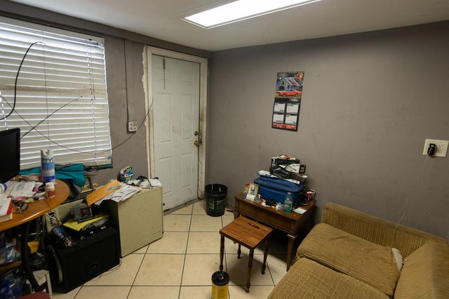 4511 NE 6th Avenue, Oakland Park, FL 33334