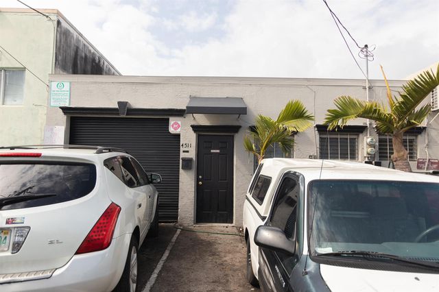 4511 NE 6th Avenue, Oakland Park, FL 33334