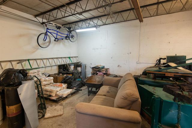 4511 NE 6th Avenue, Oakland Park, FL 33334