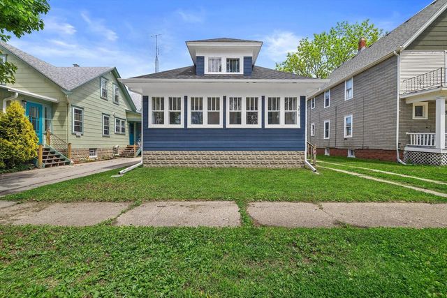 3819 10th AVENUE, Kenosha, WI 53140