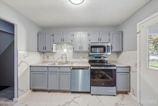 5218 Riverwatch Drive, Delhi Twp, OH 45238