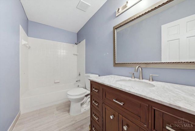 5218 Riverwatch Drive, Delhi Twp, OH 45238