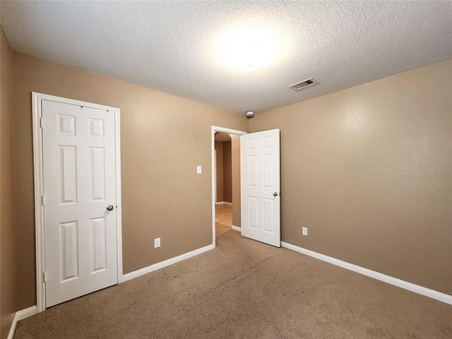 927 Paradise Road, Baytown, TX 77521