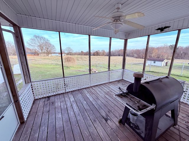 65 Pleasant Hill Rd, Springville, TN 38256