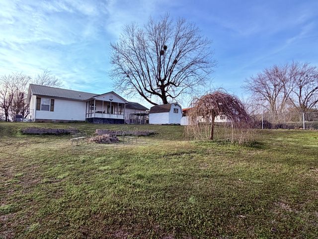 65 Pleasant Hill Rd, Springville, TN 38256