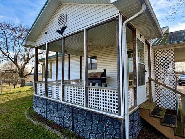 65 Pleasant Hill Rd, Springville, TN 38256