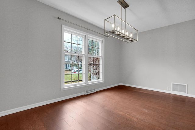 129 S Mulberry Street, Granville, OH 43023