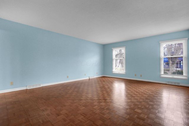 129 S Mulberry Street, Granville, OH 43023