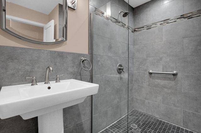 129 S Mulberry Street, Granville, OH 43023
