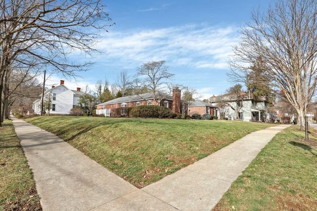 129 S Mulberry Street, Granville, OH 43023