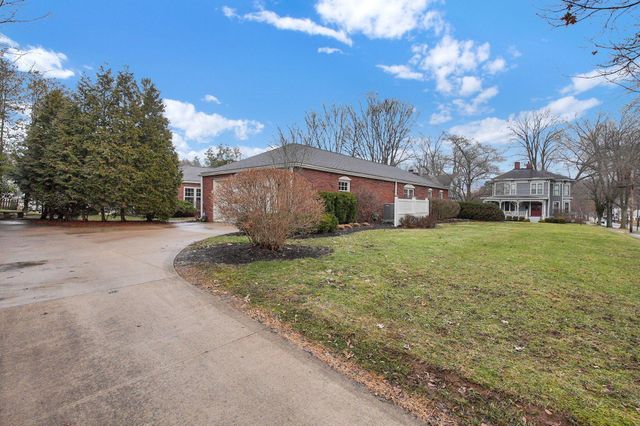 129 S Mulberry Street, Granville, OH 43023
